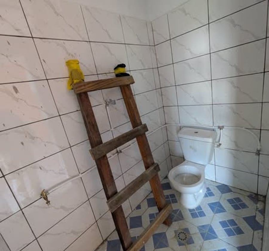 Chambre moderne à louer à Logbessou