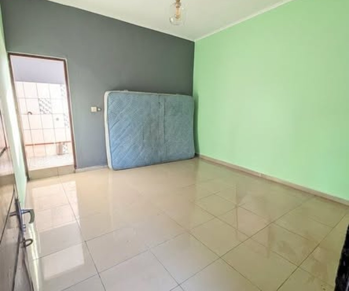 Vaste chambre moderne à Ndogbong