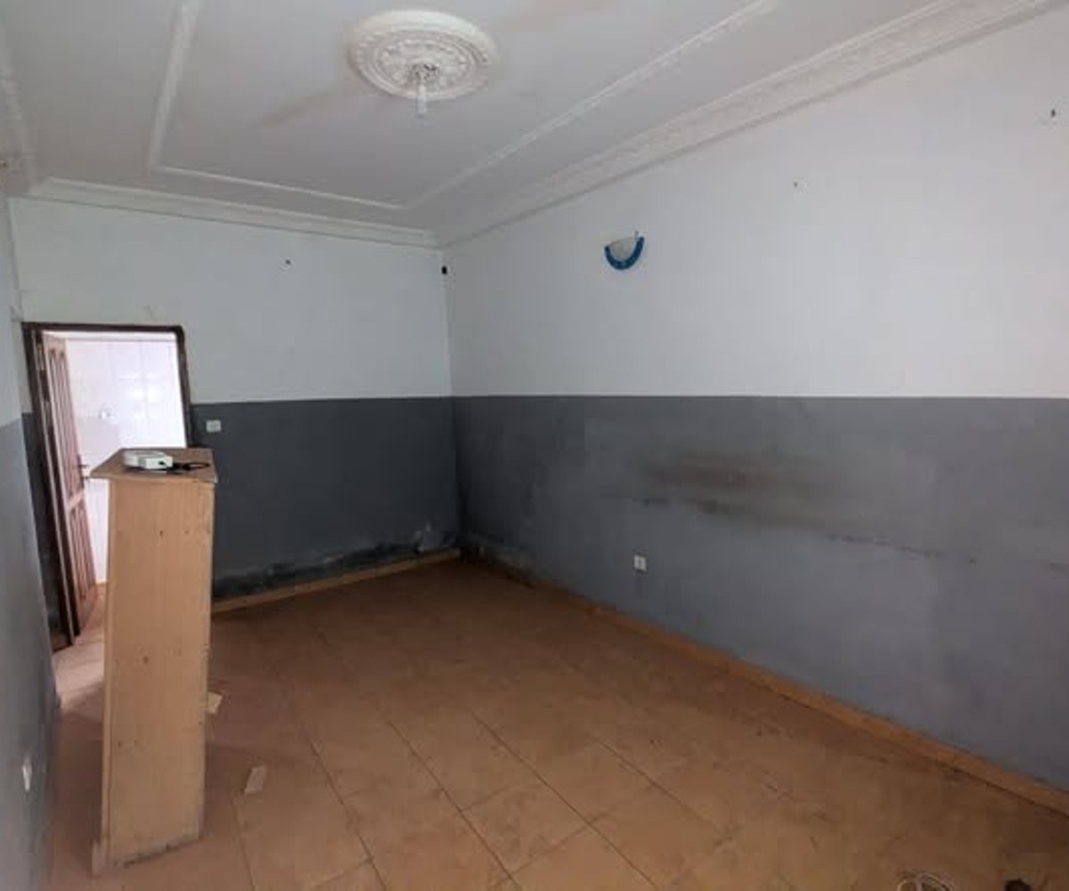 Studio moderne à louer à Olembe - 50 000 XAF/mois
