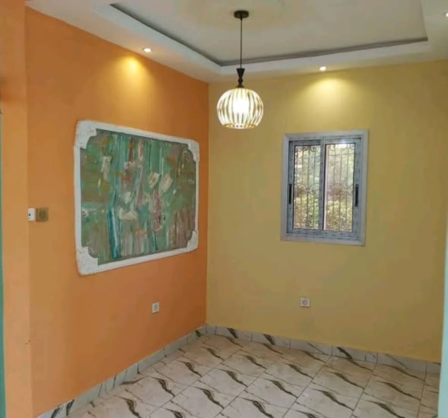 Studio moderne à louer au carrefour Mvan