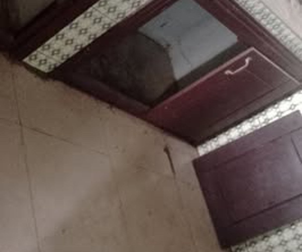 Grand appartement à louer à Yassa avec prépayé, forage et parking