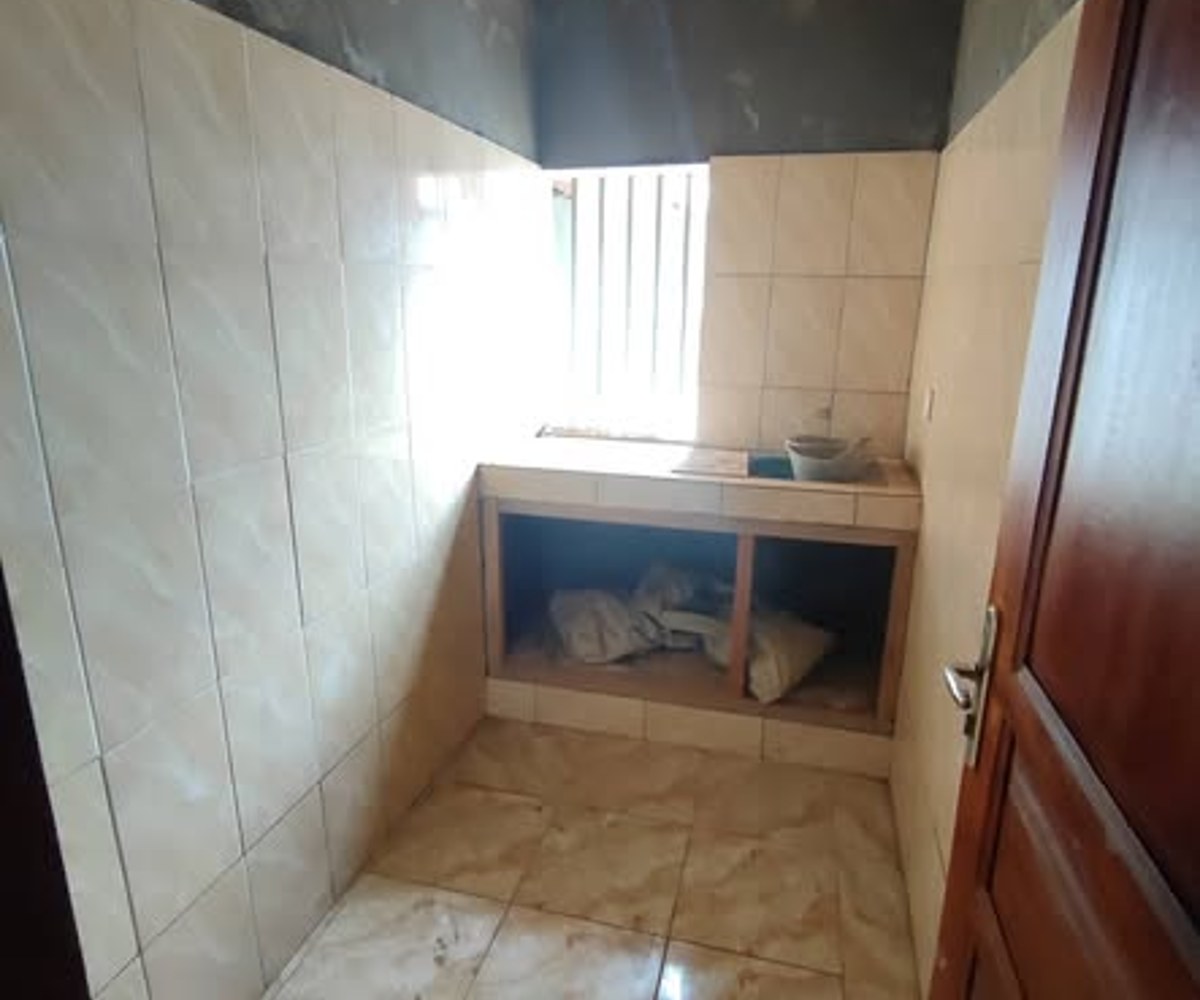 Vaste studio moderne à louer - Éleveur, Yaoundé