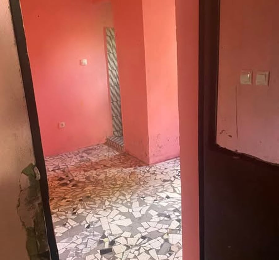 Chambre moderne à louer à Ndogbong