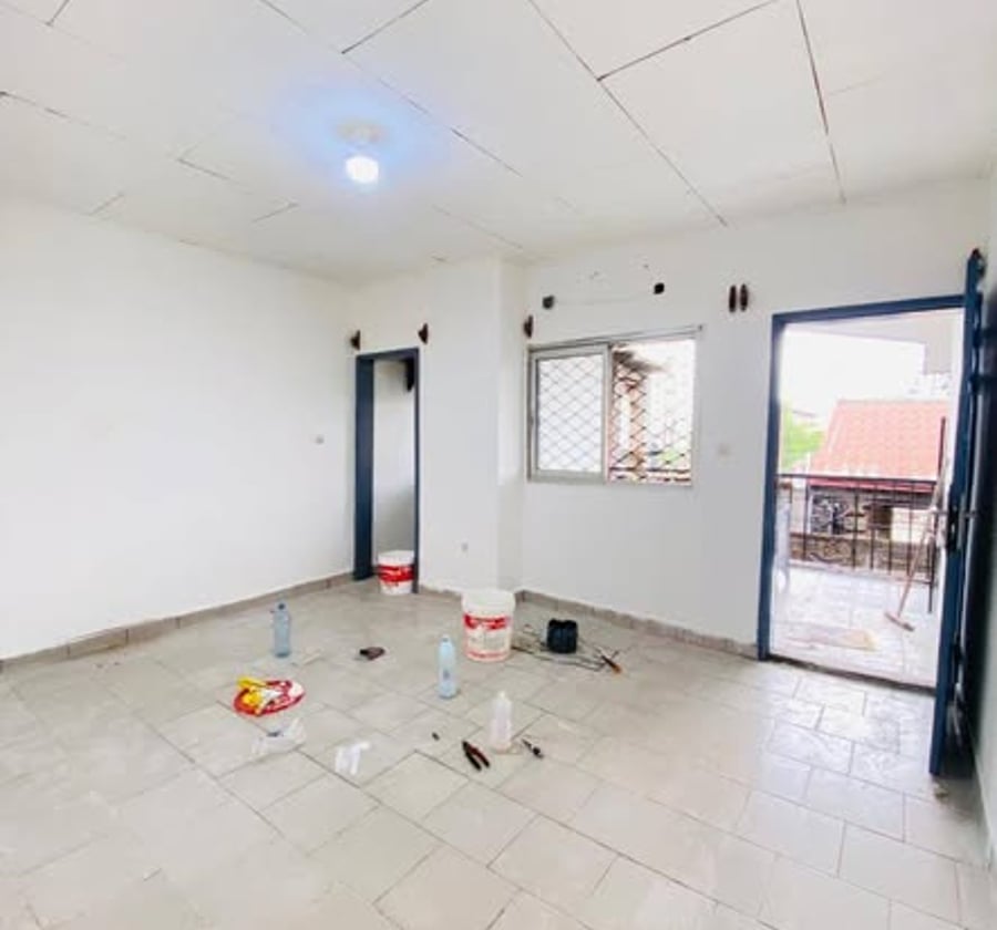 Studio moderne à louer à Logbessou IUC
