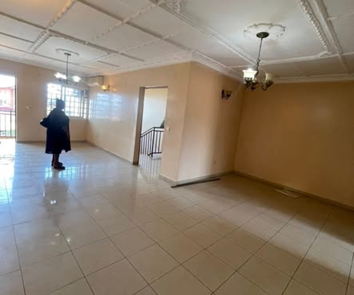 Appartement VIP 3 chambres à Essos - Yaoundé