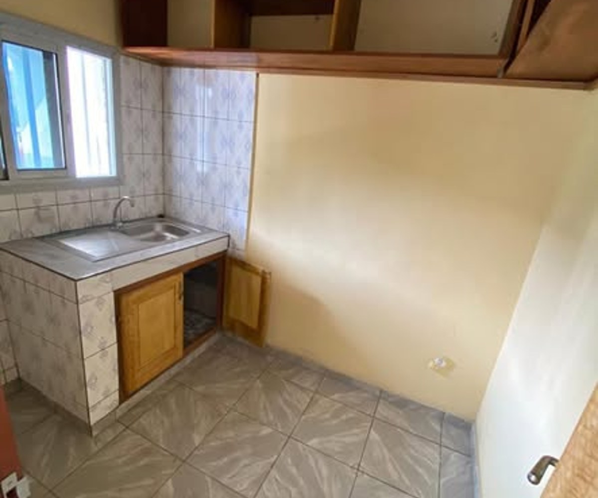 Studio à louer à Santa Lucia, Ngousso