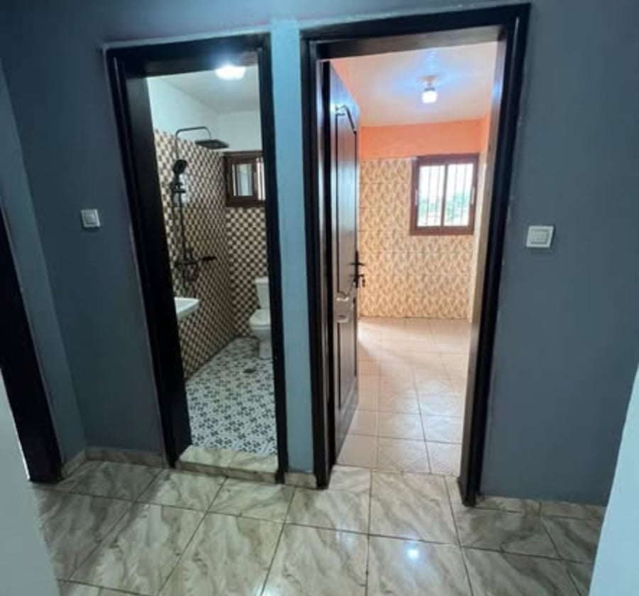 Studio moderne à louer à Simbock Eloumdem