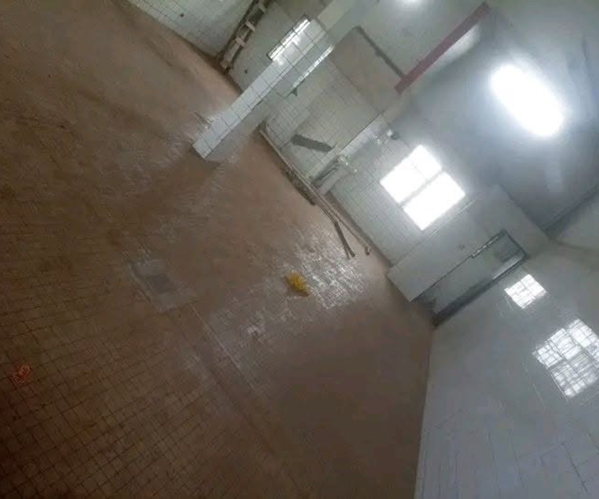 Emplacement commercial à louer à Elig-Edzoa