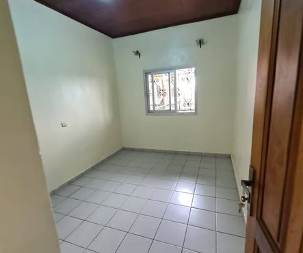 Appartement moderne 3 chambres - Awae Monti, Yaoundé
