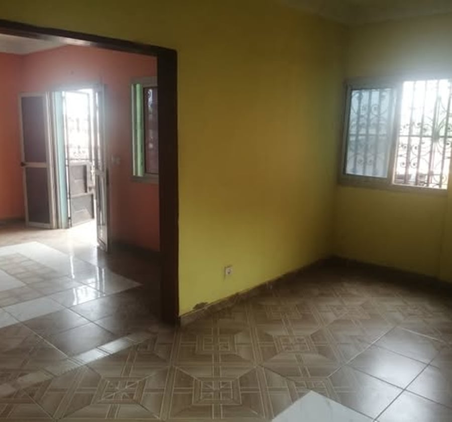 Appartement moderne semi-individuel à louer - Nkozoa, Yaoundé