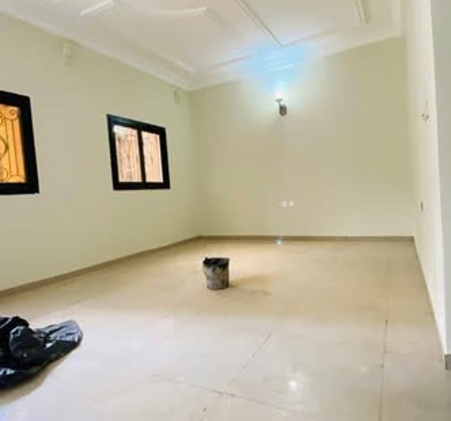 Studio moderne à louer à Biyem-Assi