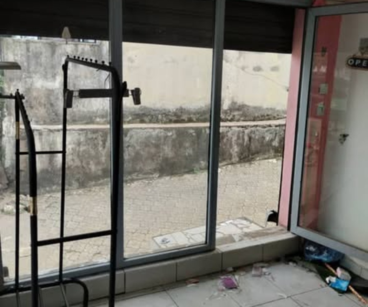 Boutique à louer à Akwa Nord