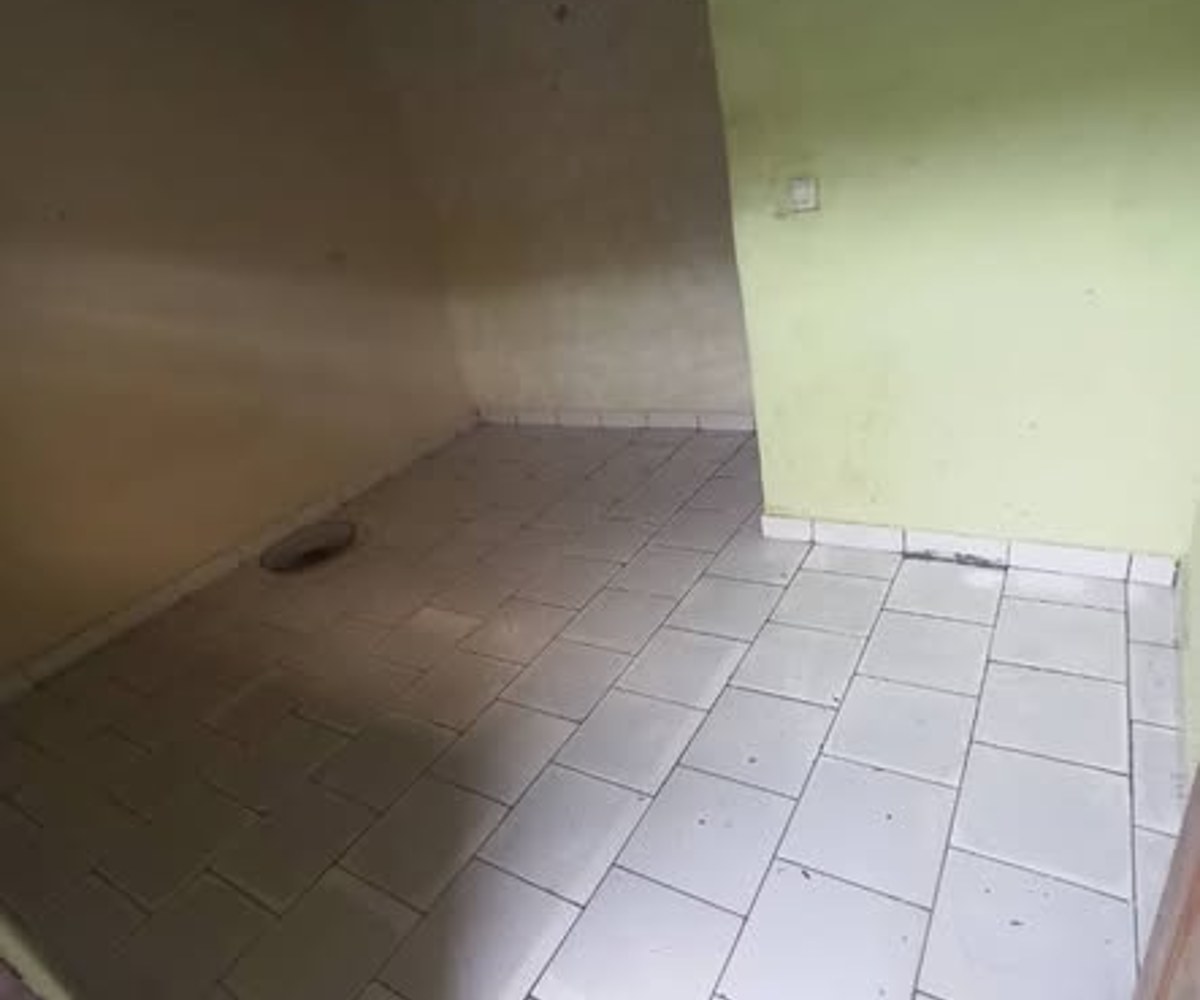 Chambre moderne à louer à Yassa TradEx, mini cité sécurisée