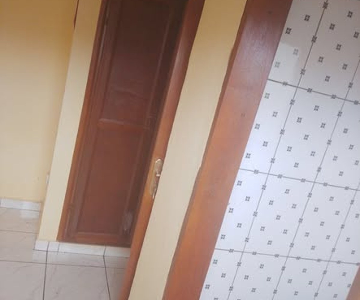 Grande chambre moderne trois pièces à louer - Essomba Yaoundé