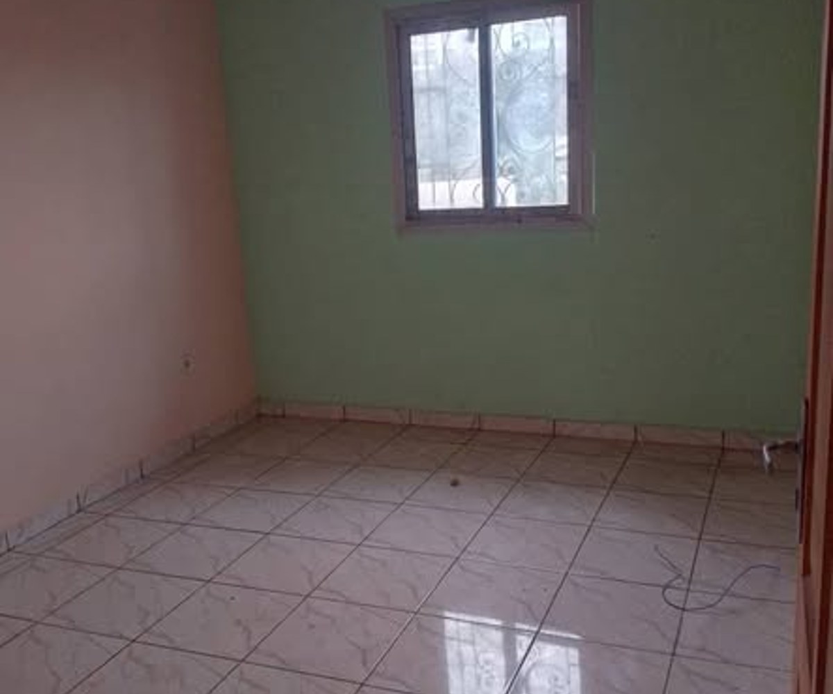 Studio moderne à Village - Douala