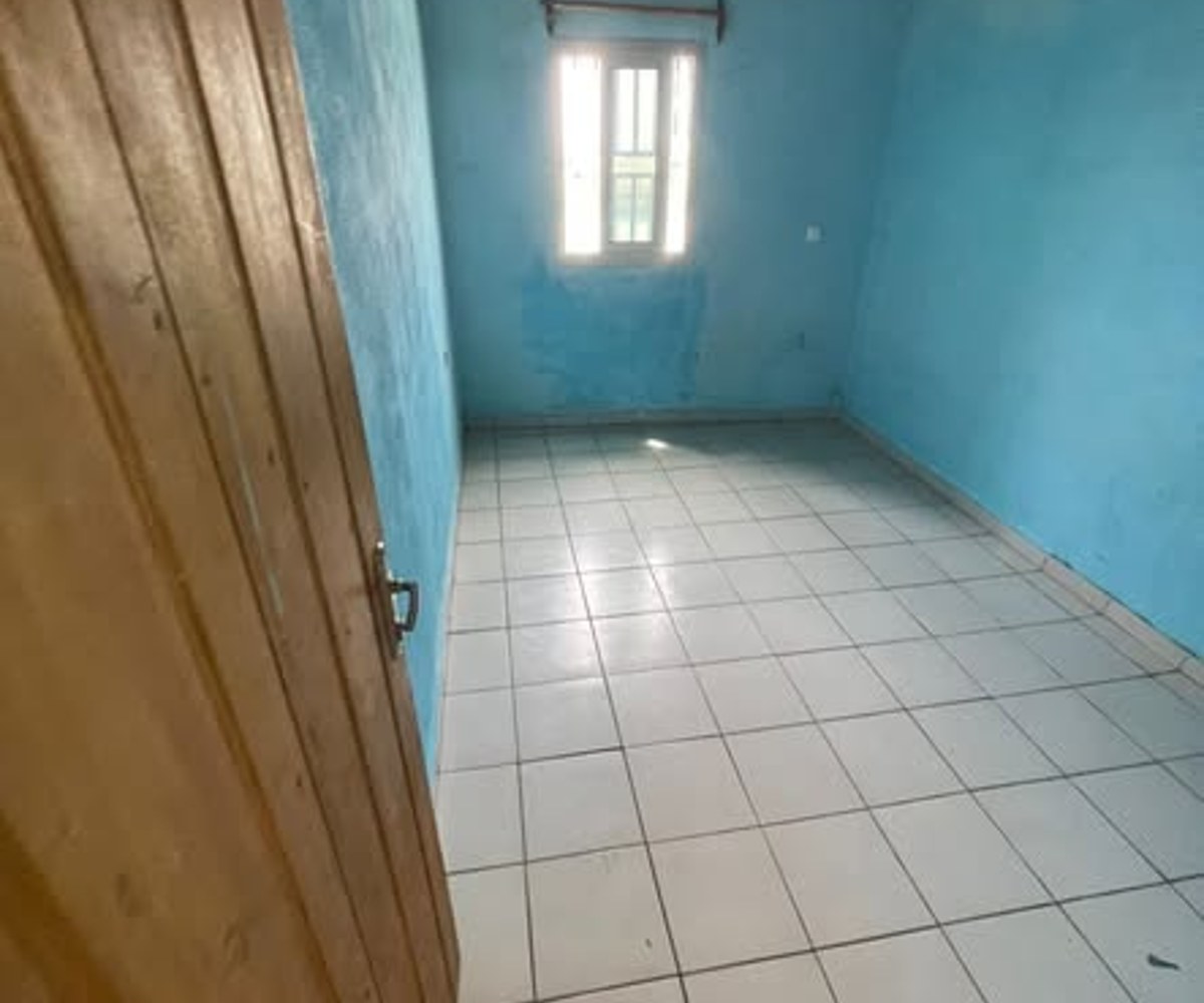 Appartement à louer à Tradex Village, Douala