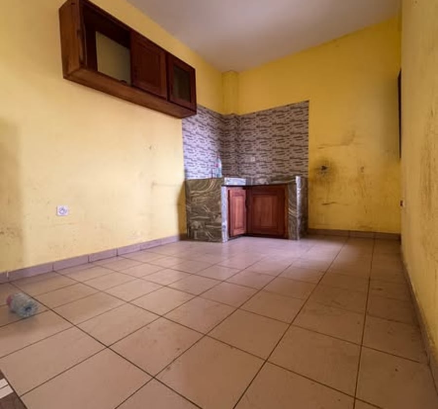 Appartement 3 chambres PK12 - Douala