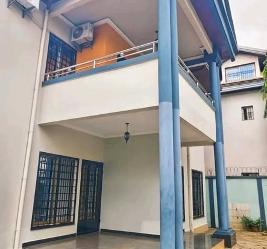 Duplex à louer à Yaoundé Omnisport