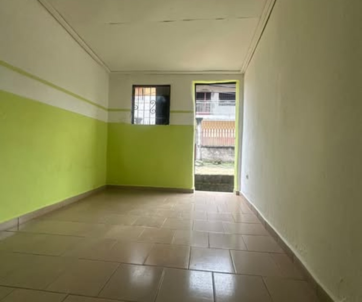 Chambre moderne à Logbessou