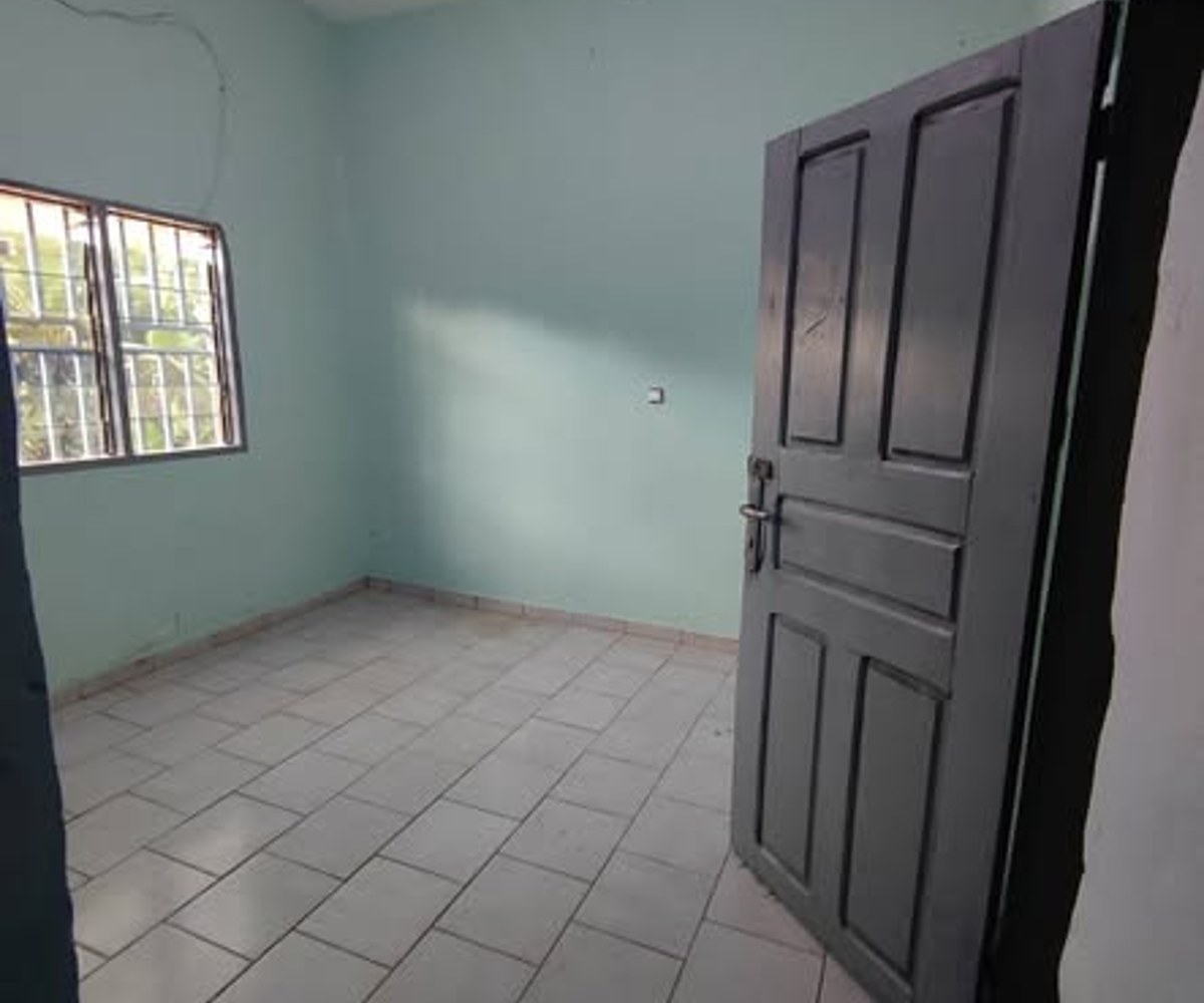 Chambre moderne à louer - Fouda, Yaoundé