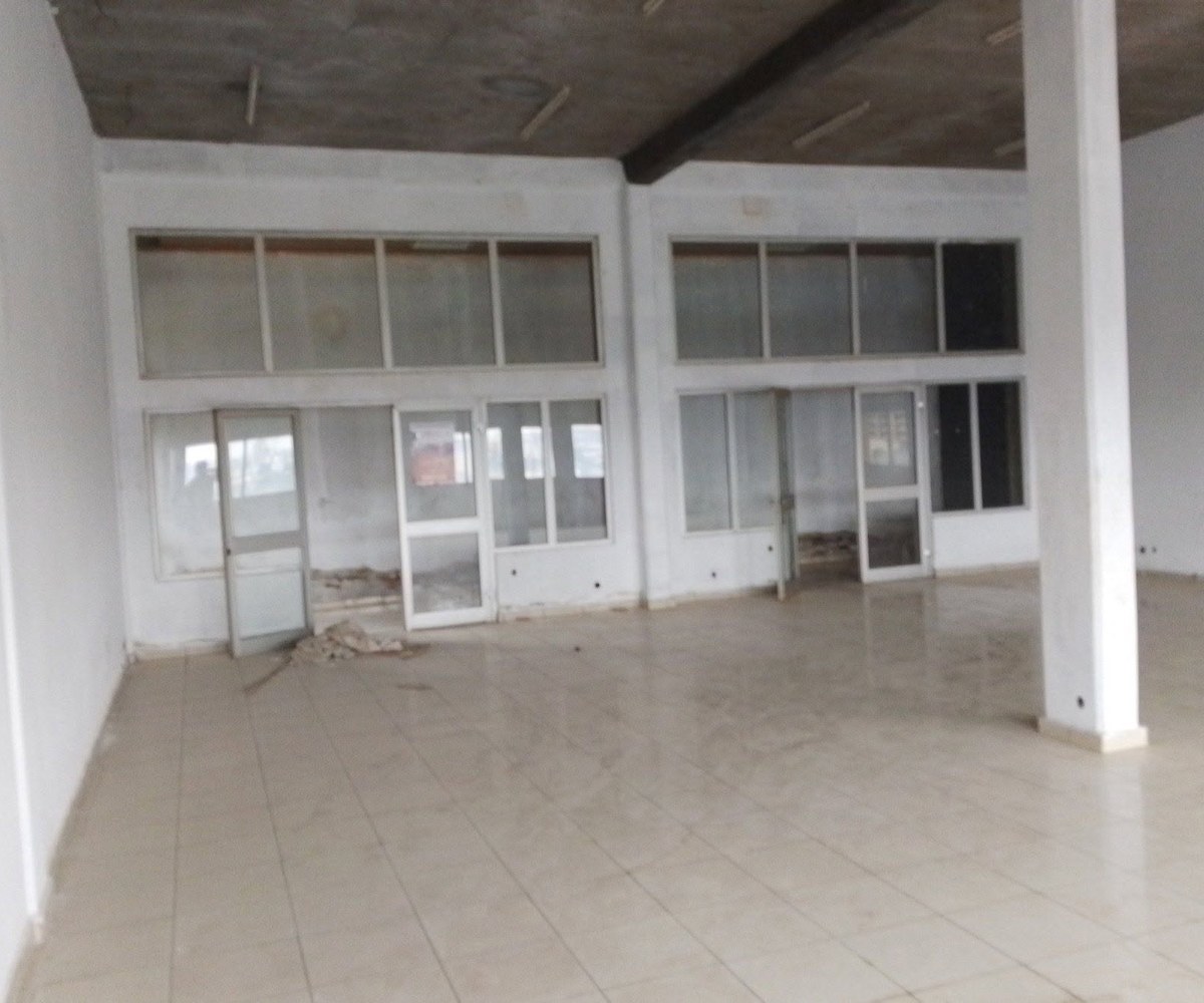 Bureau à louer à Yaoundé Elig-Essono