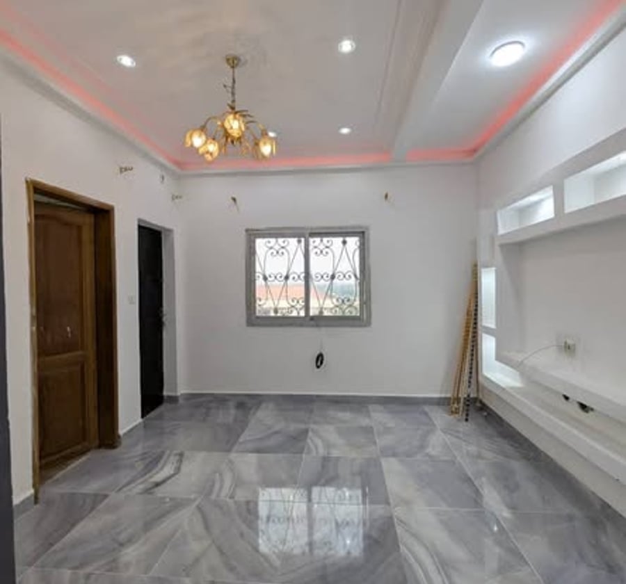 Studio moderne à louer - Ahala Barrière