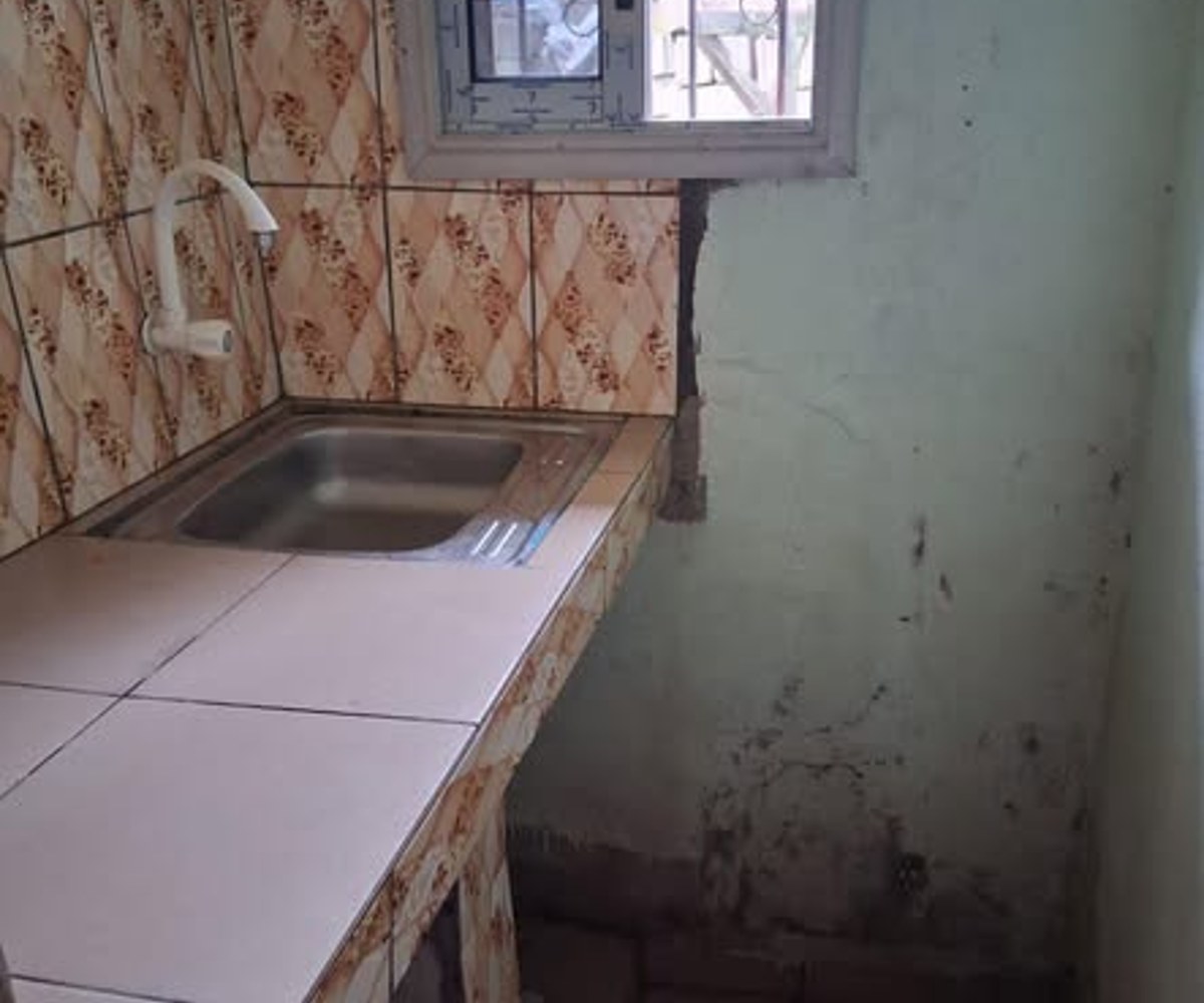 Chambre moderne à louer - PK13, Douala
