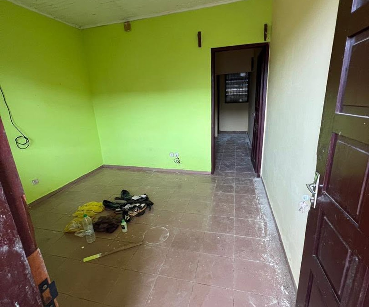 Studio moderne à louer - Biyem-Assi