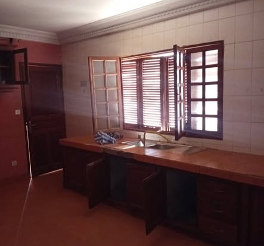 Villa à louer à Yaoundé Mimboman