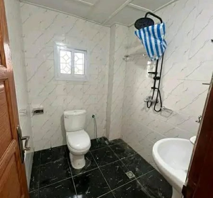 Studio à louer - Efoulan, Yaoundé
