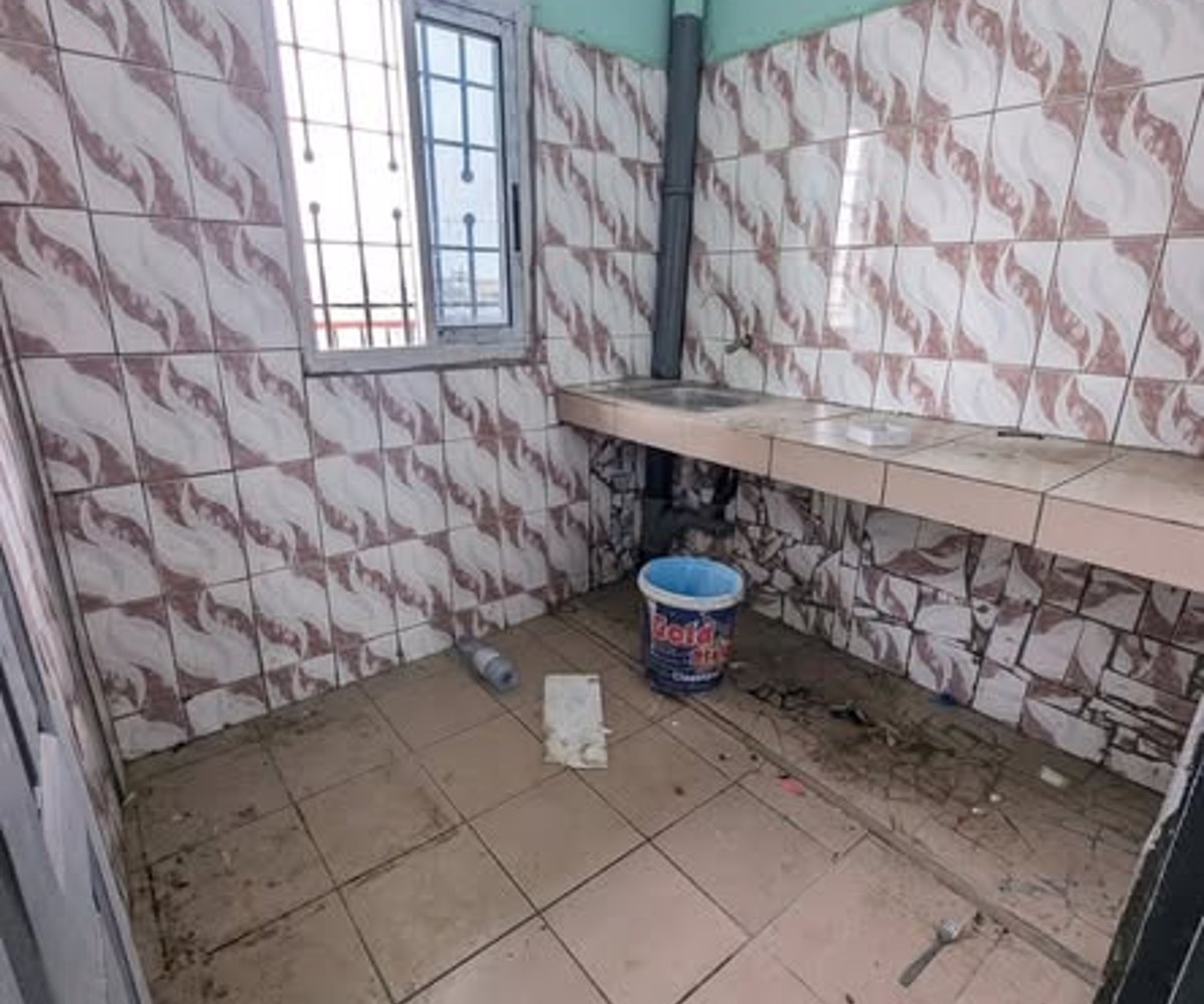 Studio moderne 4 pièces avec balcon et staffé – CIC cacao