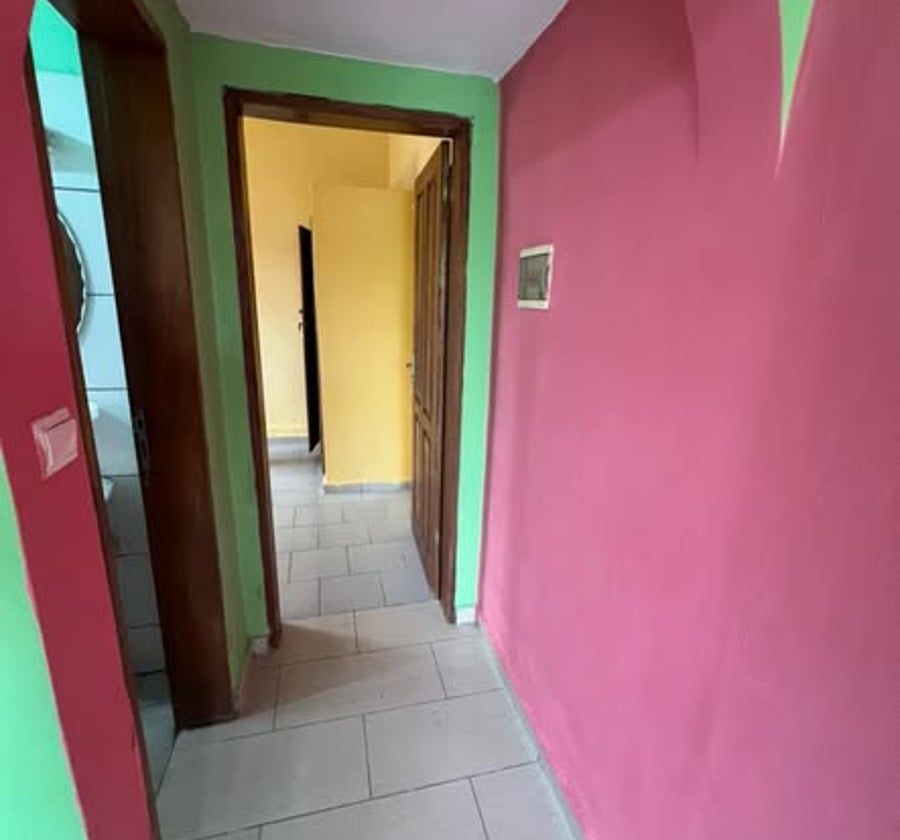Studio moderne à louer à Biyem-Assi Tamtam
