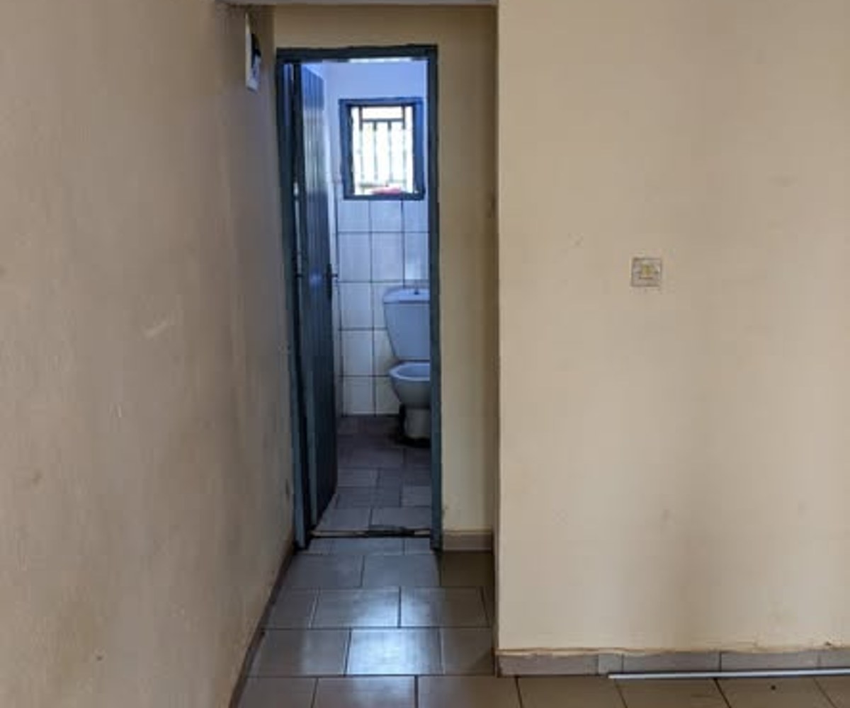 Vaste studio moderne à louer au Rond-point Damas