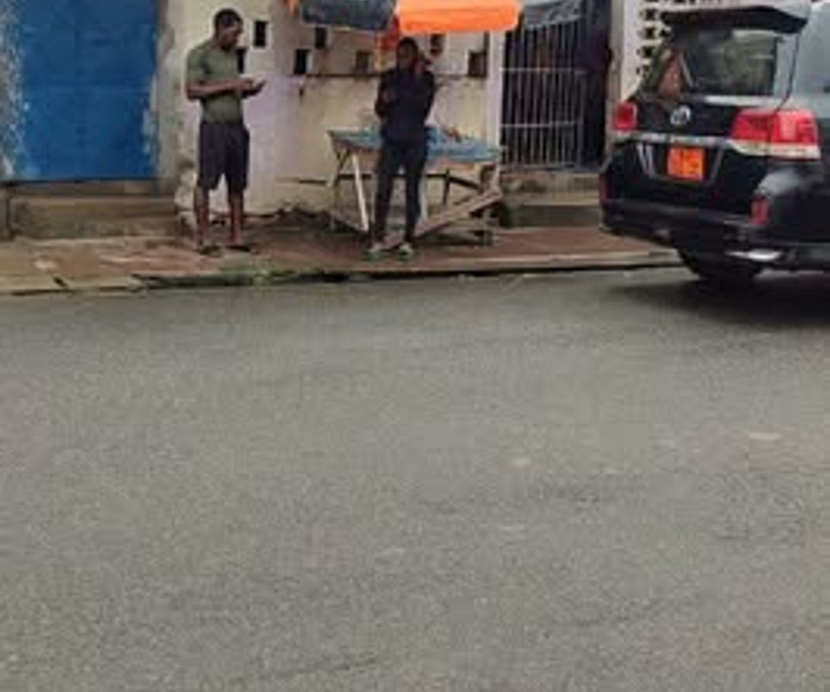 Terrain commercial à Deido