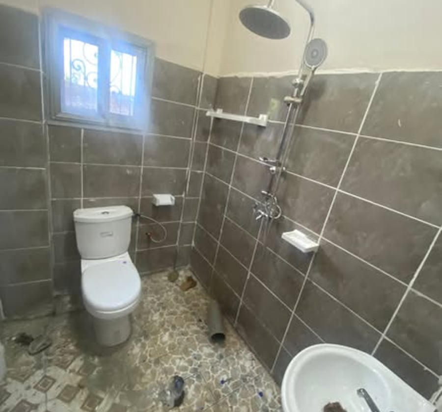 Studio moderne à louer - Simbock, Batibo