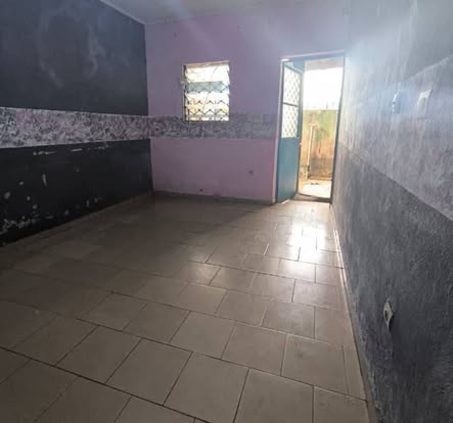 Studio moderne à Ndogbon Vallée Biffaga