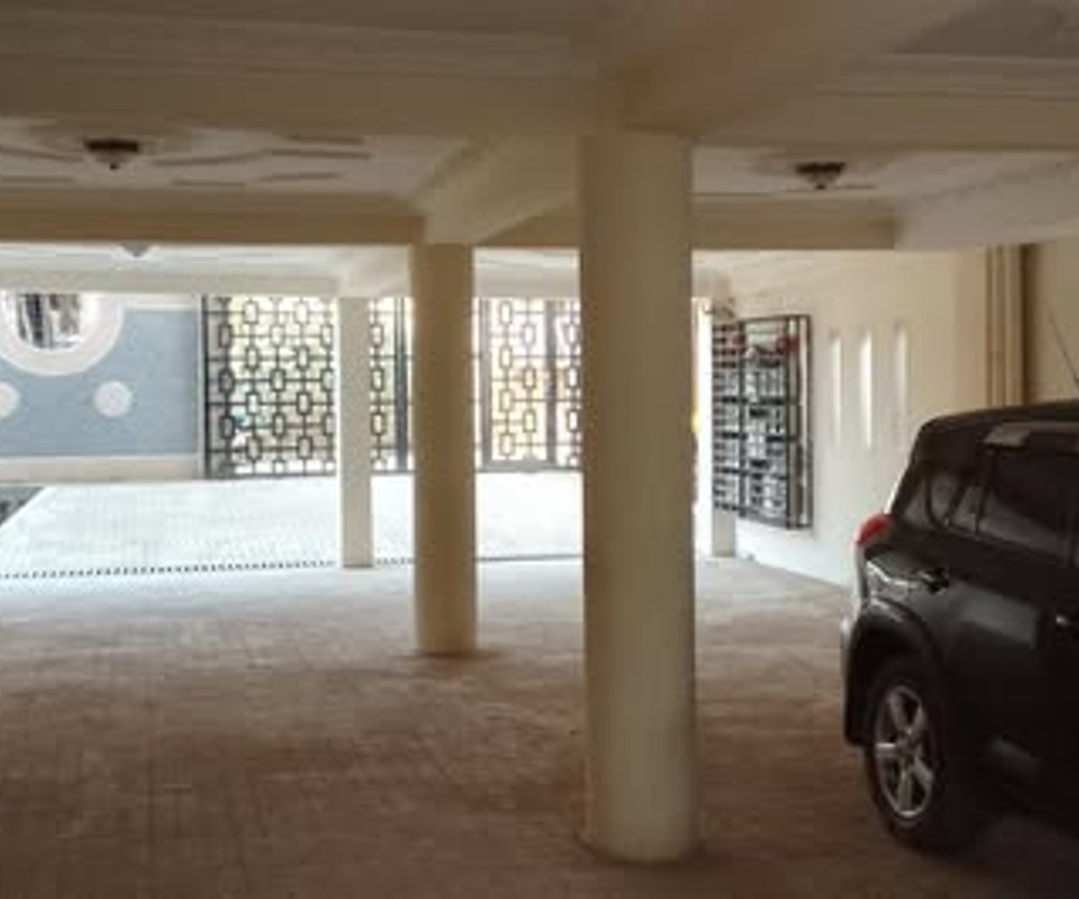 Studio moderne à louer à Simbock