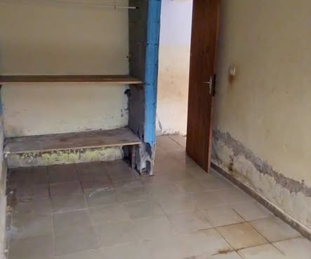 Maison individuelle 2 chambres à Biteng - 55 000 FCFA/mois