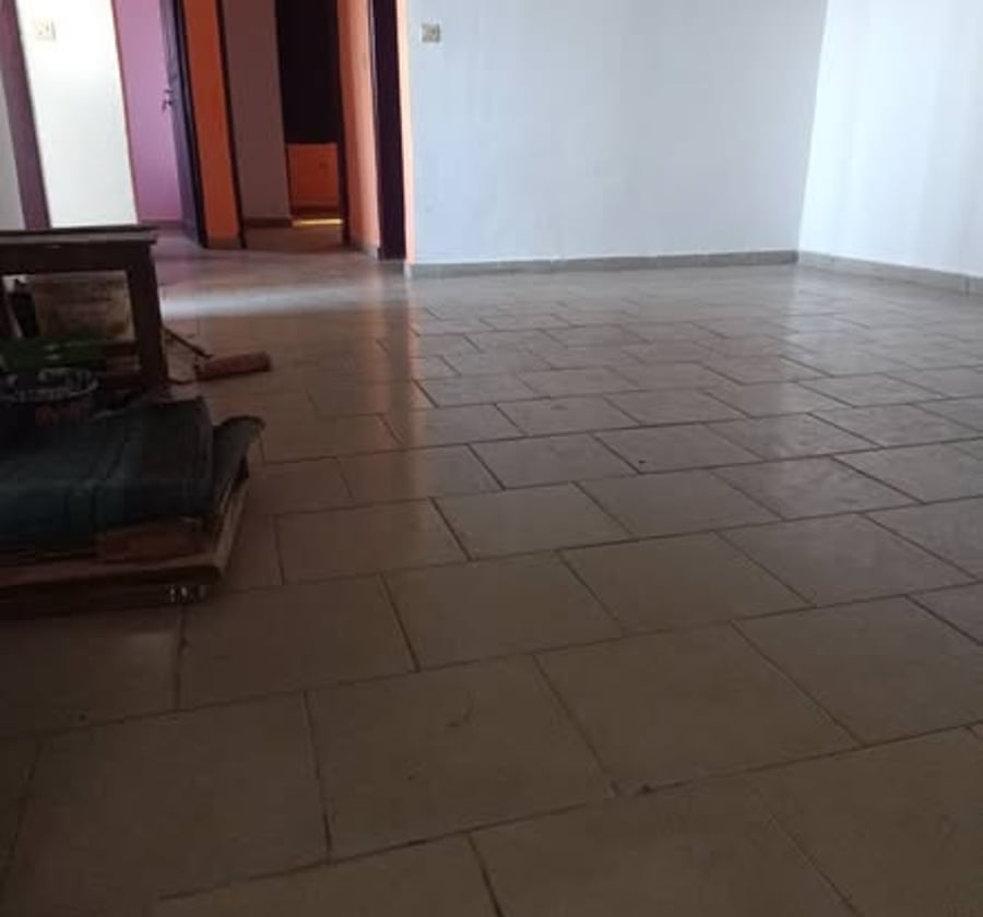 Grand appartement moderne à PK 8, Douala