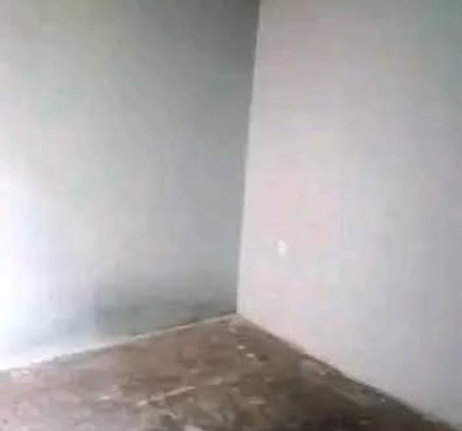 Chambre simple à louer à Yaoundé Mvan