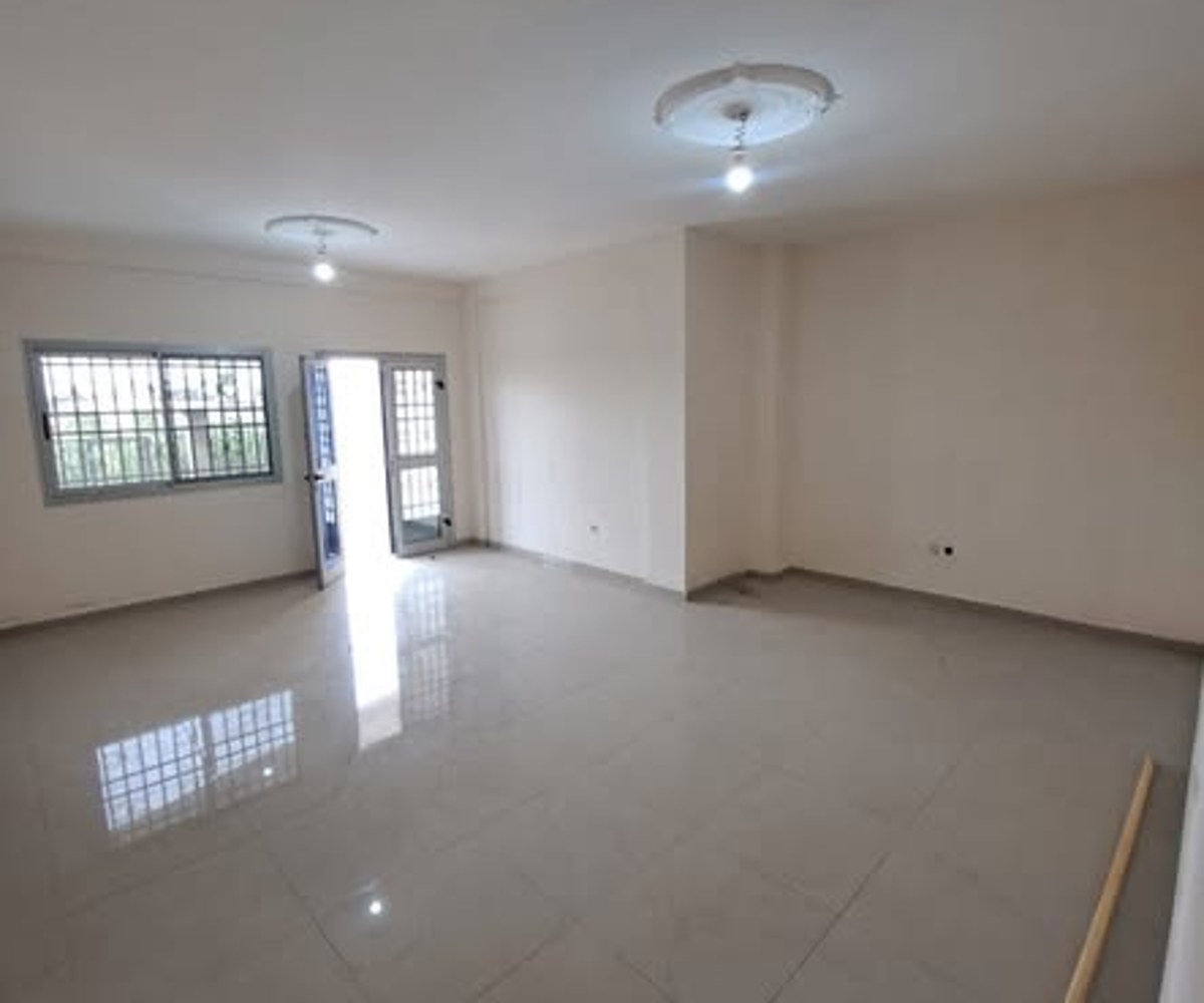 Appartement moderne nouvellement construit à Odza Terminus