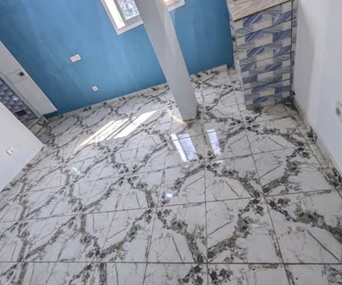 Studio moderne 4 pièces neuf à Ndogbong