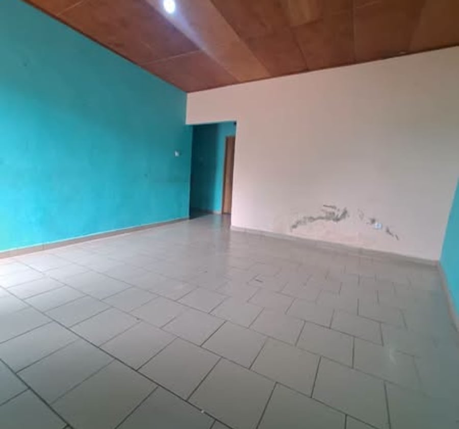 Appartement 2 chambres - Nkolfoulou - 75 000 FCFA/mois