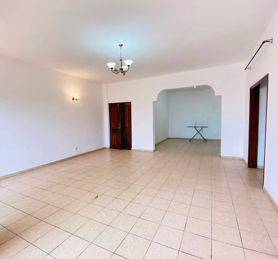 Appartement moderne 3 chambres à Makepe, Douala