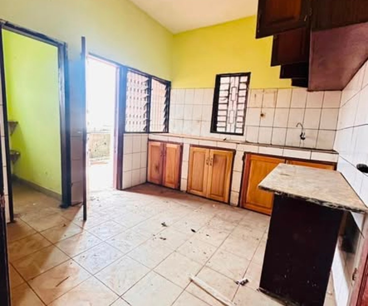 Appartement à louer à Biyem-Assi Acacia