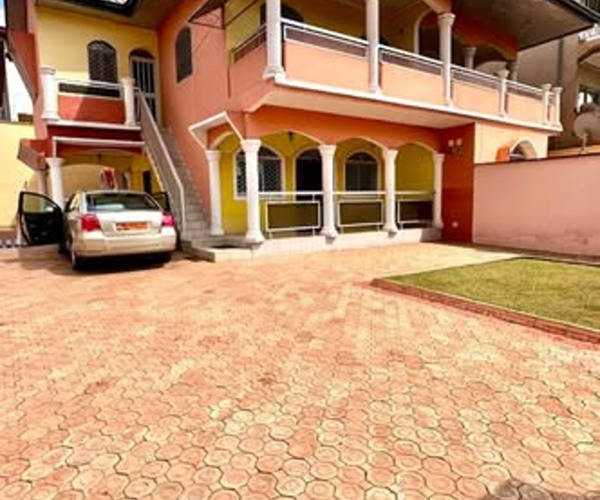 Appartement à louer à Cité de la Paix, Douala