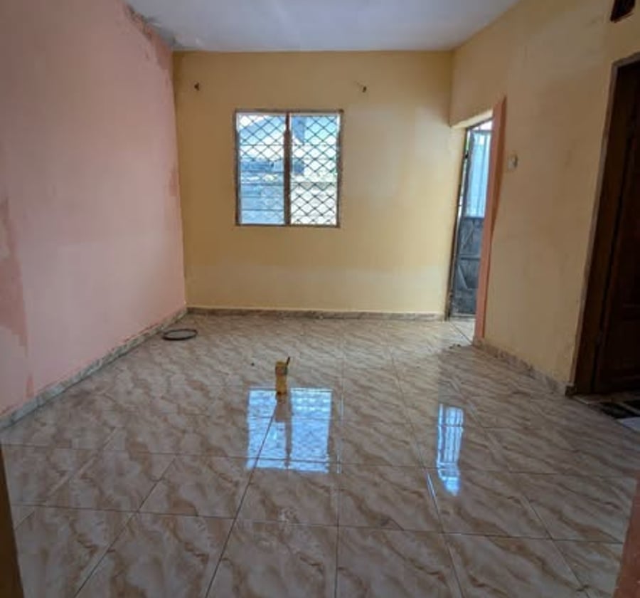 Studio moderne individuel à louer à Étoudi