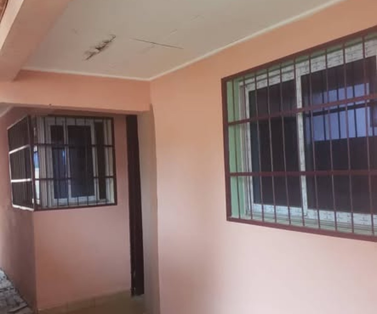 Grand studio à louer - Tropicana Yaoundé