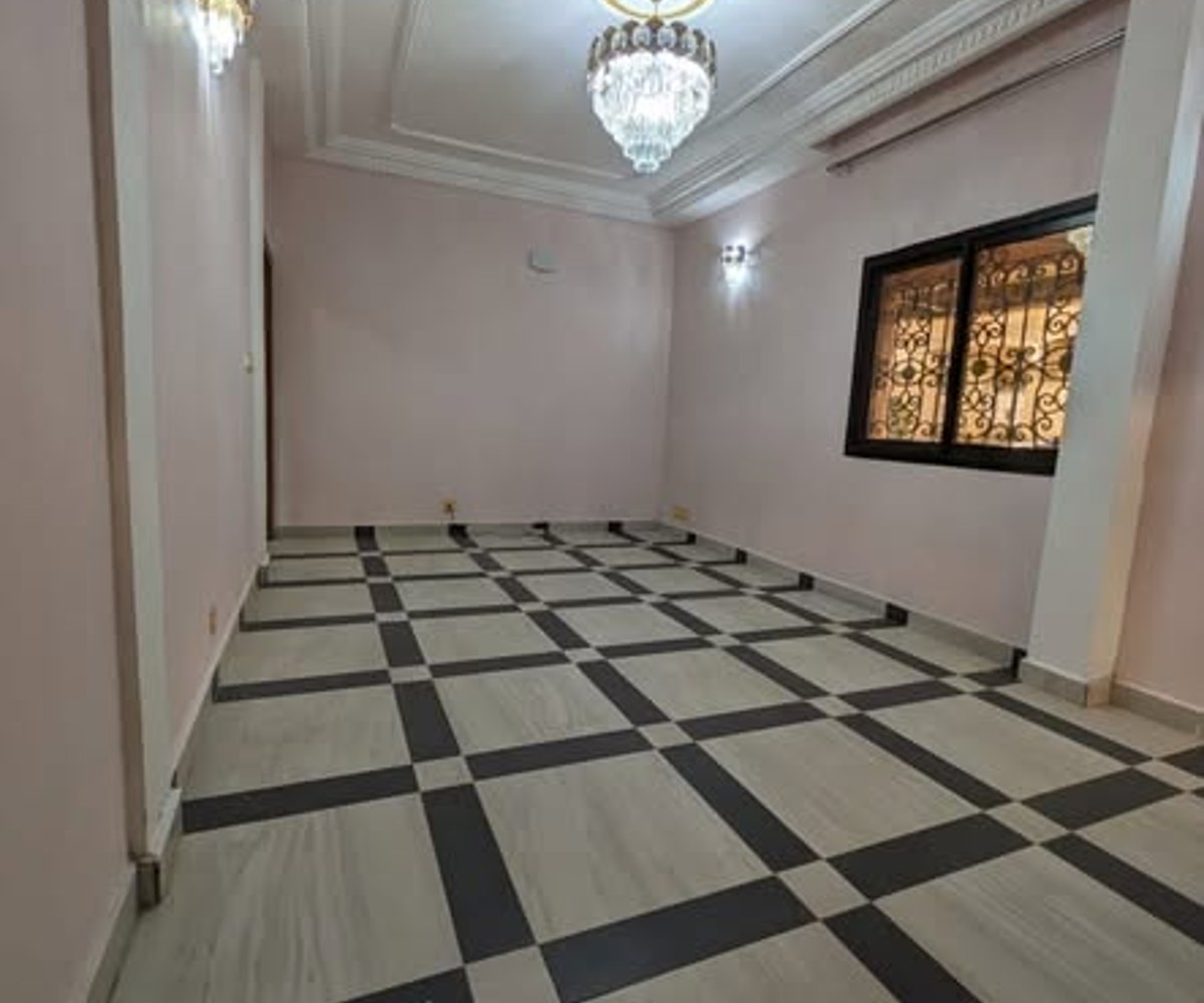 Appartement 2 chambres - Odza (petit marché)