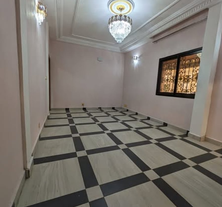 Appartement 2 chambres - Odza (petit marché)